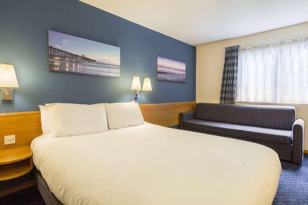 Days Inn Magor Cameră foto